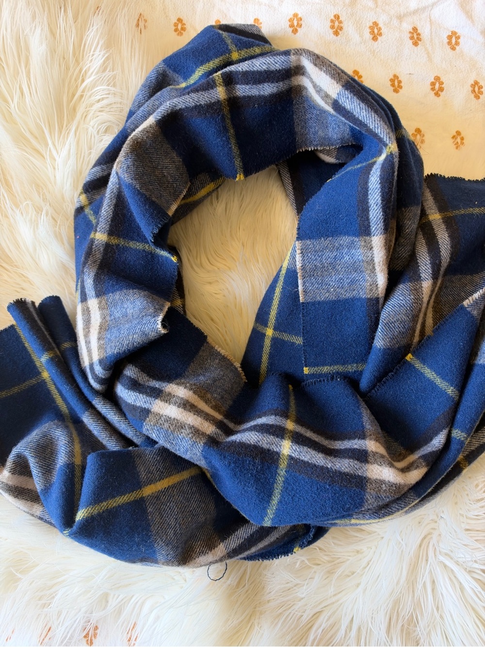 Plush Navy Plaid Throw Scarf - Unbranded
